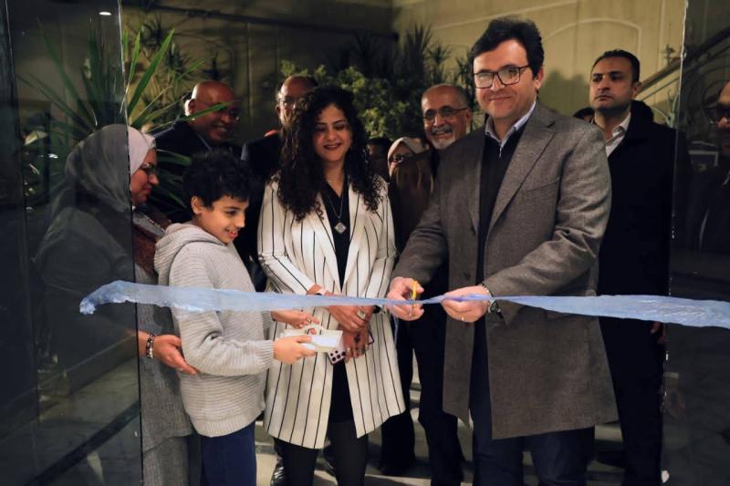 وزير الثقافة يفتتح المعرض الاستعادي ”الحياة… الحب… الموت” للفنان الدكتور محمود أبو العزم ويتفقد معرض ”لا يُرى بالعين المجردة”  للفنانة ريهام عبد الغفار