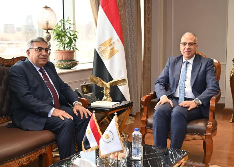 وزير الموارد المائية والري ومحافظ الدقهلية يشهدان توقيع بروتوكول تعاون مشترك بين الوزارة والمحافظة للاستفادة من أملاك الري بالدقهلية