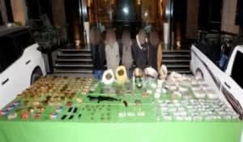 مصرع 3 عناصر خطرة وضبط 7 آخرين وضبط أكثر من نصف طن مخدرات و 49 قطعة سلاح في مداهمة رجال شرطة سوهاج لوكر تجار المخدرات