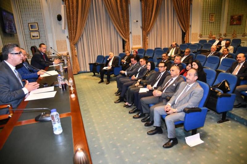 الدكتور شريف فاروق وزير التموين والتجارة الداخلية يستعرض أمام لجنة الصناعة والتجارة بمجلس الشيوخ خطة الوزارة لاستقبال شهر رمضان