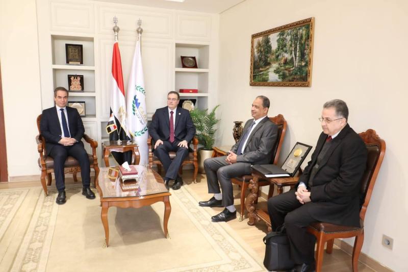 التنظيم والإدارة والوطنية للإعلام يبحثان التكامل المؤسسي وتطوير آليات العمل