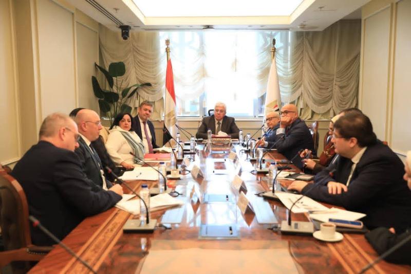 ● الأستاذ الدكتور/ هاني سويلم يستقبل مساعد وزير الخارجية وأمين عام ”الوكالة المصرية للشراكة من أجل التنمية”