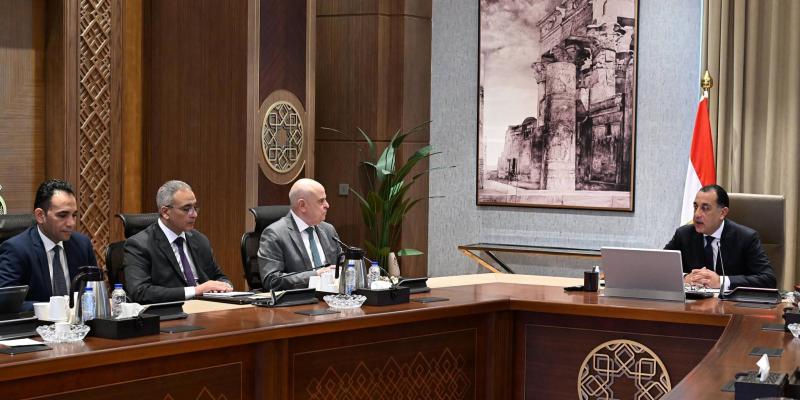رئيس الوزراء يتابع الموقف التنفيذي لأعمال المرحلة الأولى من المبادرة الرئاسية ”حياة كريمة” واستعدادات بدء المرحلة الثانية