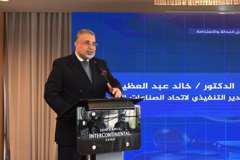 وزير العمل في ندوة منظمة العمل العربية بمشاركة ممثلي ”طرفي الإنتاج