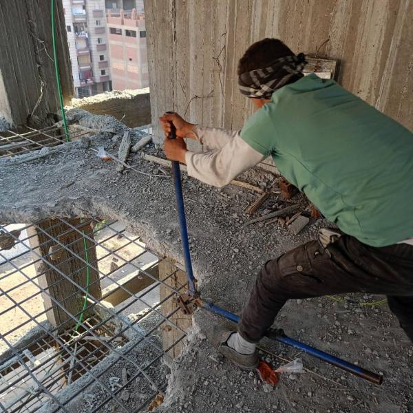 بعد تداول صور مغلوطة على فيس بوك.. رئيس مدينة سوهاج تكشف حقيقة صور الأبراج المتداولة