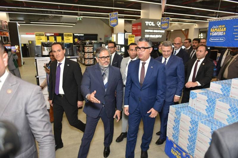 الدكتور شريف فاروق وزير التموين والتجارة الداخلية يفتتح فرع «لولو هايبر ماركت» بالتجمع الخامس باستثمارات ٥٠٠ مليون جنيه