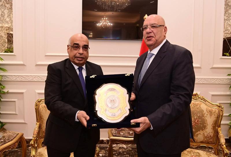 رئيس مجلس النواب يستقبل وزير العدل للتهنئة بمنصبه