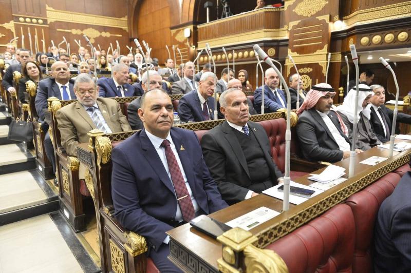 بحضور الدكتور رجائي عزت   مجلس الشيوخ يوافق نهائيًا على مشروع قانون تعديل الضريبة على العقارات المبنية