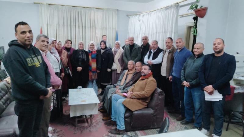 ” برغش ” تلتقى بالعاملين المثبتين الذين لا يتقاضون رواتبهم الشهرية بزراعة البحيرة