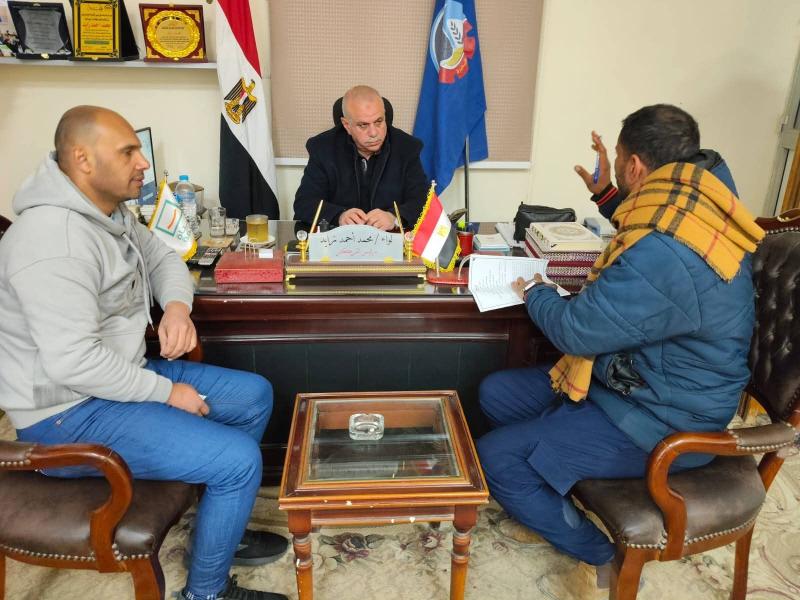 عقد اللقاء الجماهيري لبحث مشاكل المواطنين بديوان الوحدة المحلية بحوش عيسي