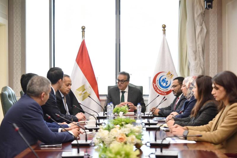 الدكتور خالد عبدالغفار، نائب رئيس مجلس الوزراء وزير الصحة والسكان، ترأس  اجتماعاً مع الدكتور عمرو ممدوح، رئيس مدينة الدواء المصرية «جيبتو فارما