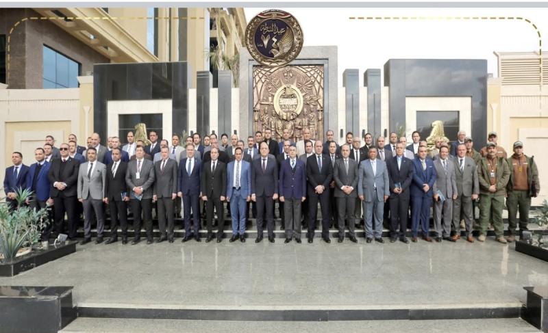 المؤتمر الثالث والثلاثين لمديرى إدارات ورؤساء أقسام مكافحة المخدرات) تحت شعار ”تعزيز الجهود الوطنية فى مواجهة التحديات العالمية للمخدرات