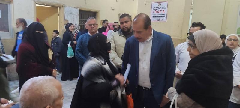 نائب وزير الصحة يتفقد مستشفيات (حلوان العام والمنيرة العام والحوض المرصود) بالقاهرة.. ويوصي باستبعاد مدير مستشفى حلوان لضعف الإشراف