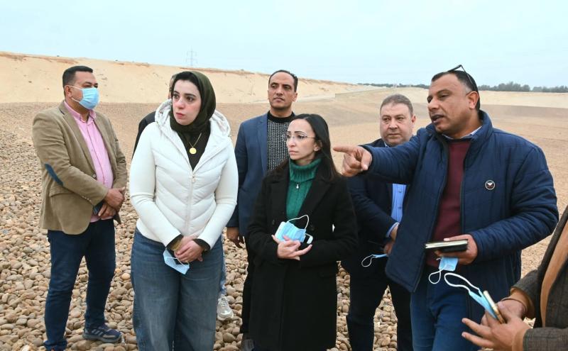 خلال جولتها بمركز بدر ..  محافظ البحيرة تتفقد المدفن الصحي بمركز بدر