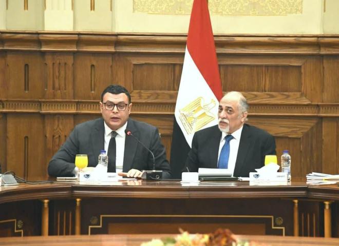 وزير الإسكان يشارك في اجتماع لجنة حقوق الإنسان والتضامن الاجتماعي بمجلس الشيوخ
