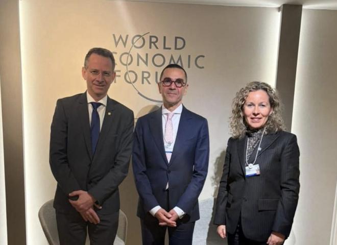 وزير الاستثمار والتجارة الخارجية يلتقي الرئيس التنفيذي لشركة “يارا” الدولية لمناقشة مشروعات الهيدروجين الأخضر والأمونيا في مصر