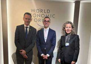 وزير الاستثمار والتجارة الخارجية يلتقي الرئيس التنفيذي لشركة “يارا” الدولية لمناقشة مشروعات الهيدروجين الأخضر والأمونيا في مصر