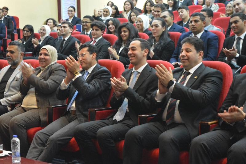 وزير الشباب والرياضة يشهد محاضرة المهندس إبراهيم محلب رئيس وزراء مصر الأسبق ضمن النسخة الرابعة من برنامج الدبلوماسية الشبابية