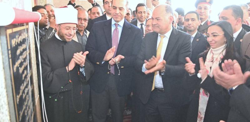 وزيرا الأوقاف والمجالس النيابية ومحافظ البحيرة يقومون بإفتتاح مسجد أم صابر بمركز بدر
