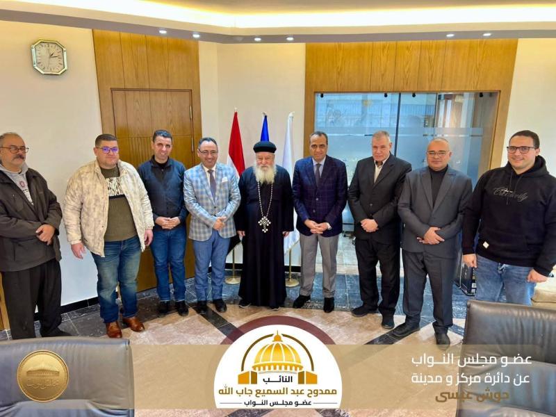 زيارة سكرتير قداسة البابا تواضروس الثاني، وراعي كنيسة الأنبا أنطونيوس بحوش عيسى لتقديم التهنئة لمعالي النائب المحاسب ممدوح عبدالسميع جاب الله