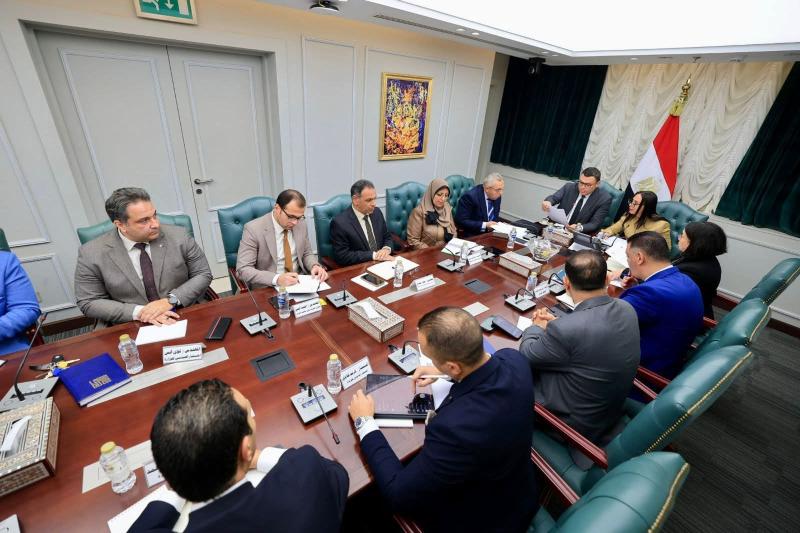 وزيرا التضامن الاجتماعي والإسكان والمرافق والمجتمعات العمرانية يناقشان سبل تيسير إجراءات التراخيص للحضانات على مستوى الجمهورية