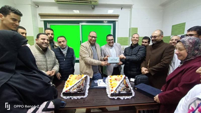 عائلة (مستشفى حميات دمنهور) تحتفي بالقيادة والوفاء.. تودع الغنام وتستقبل عياد