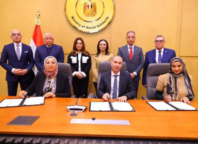 - وزيرتا التضامن الاجتماعي والتنمية المحلية ومحافظا الوادي الجديد والفيوم ورئيس جامعة عين شمس يشهدون توقيع 4 بروتوكولات تعاون لتحسين جودة وكفاءة الخدمات الصحية المقدمة للأطفال حديثي الولادة