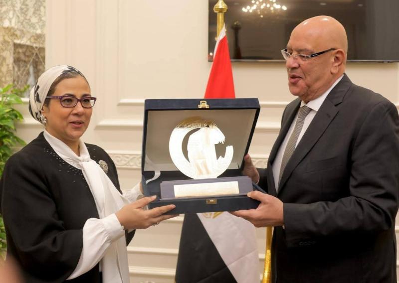 المستشارة أمل عمار رئيسة المجلس القومى للمرأة قامت بتقديم التهنئة إلى المستشار هشام بدوي بمناسبة تولي سيادته رئاسة مجلس النواب