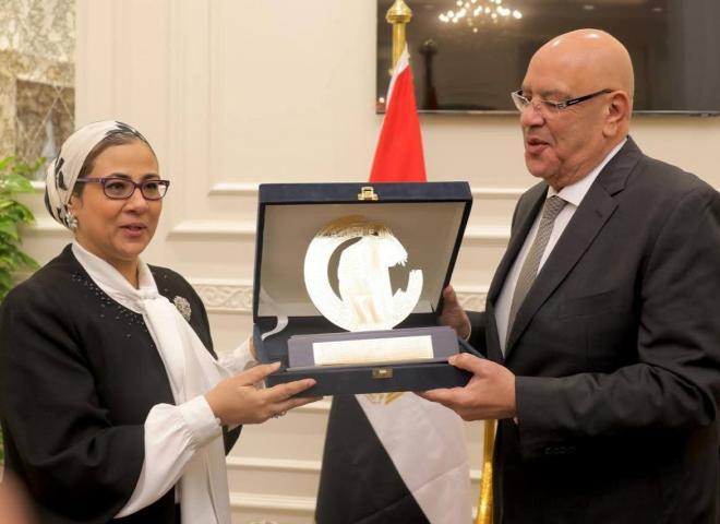 المستشارة أمل عمار رئيسة المجلس القومى للمرأة قامت بتقديم التهنئة إلى المستشار هشام بدوي بمناسبة تولي سيادته رئاسة مجلس النواب