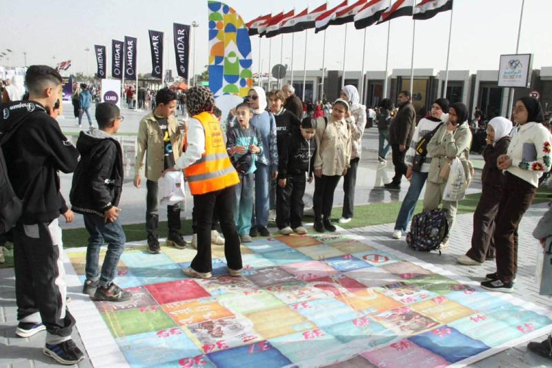 تنظيم ورش حكى  لأبناء الأسر المترددة على معرض الكتاب ضمن مبادرة ”رحلة عزيمة” لحماية الأطفال من التدخين والمخدرات