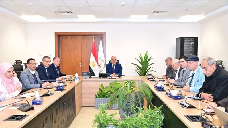 الدكتور سويلم يتابع إجراءات تحديث الميزان المائي في مصر للعام المائي ٢٠٢٤ / ٢٠٢٥