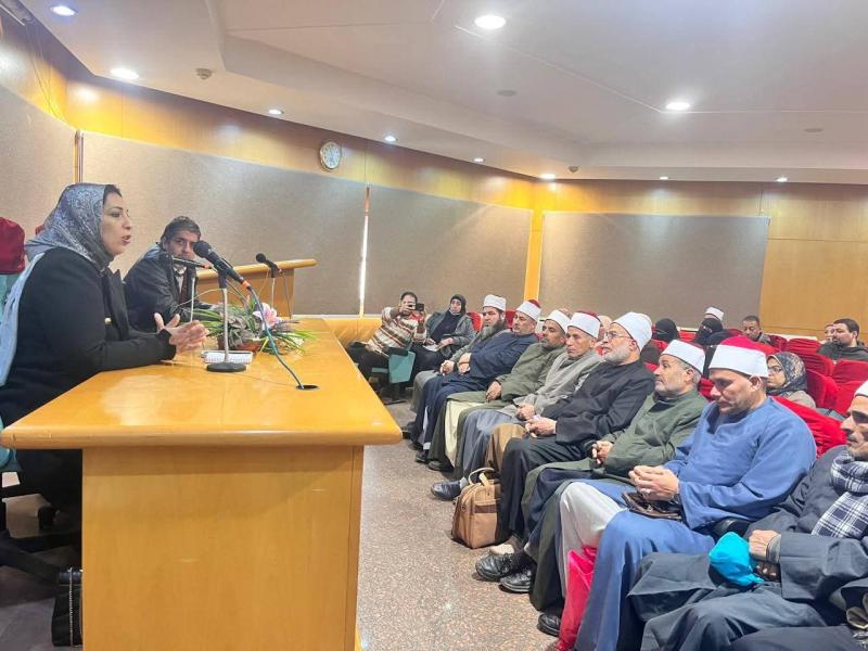 صحة البحيره | تنفيذ ندوة عن أهمية خدمة الإستجابة السريعة التى أطلقتها مديرية الصحة بالبحيره بمكتبة مصر العامة بدمنهور