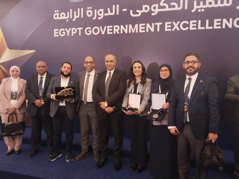 - نائب رئيس الوزراء وزير الصحة يشهد تتويج مكاتب صحة الغربية بالمراكز الثلاثة الأولى في جوائز مصر للتميز الحكومي بدورتها الرابعة