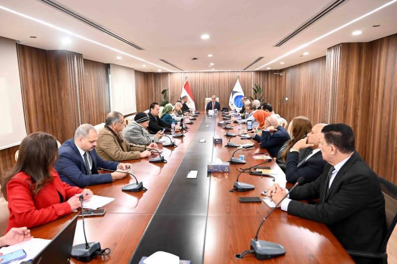 رئيس جهاز حماية المستهلك يلتقي بعددٍ من الجمعيات الأهلية العاملة في مجال حماية المستهلك لبحث سبل تعزيز التعاون المشترك ونشر الوعي الاستهلاكي لحماية حقوق المواطنين