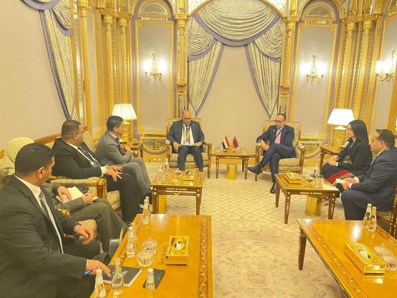 خلال المؤتمر الدولي لسوق العمل بالرياض..  • وزير العمل يبحث مع نظيره الأرميني تعزيز التعاون وتوفير العمالة المصرية