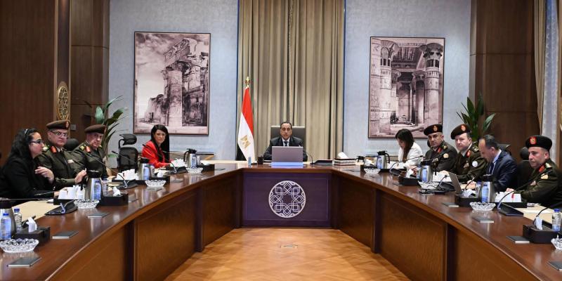 رئيس الوزراء يتابع موقف المشروعات الجاري تنفيذها من خلال الهيئة الهندسية للقوات المسلحة بالتعاون مع الوزارات والهيئات الحكومية