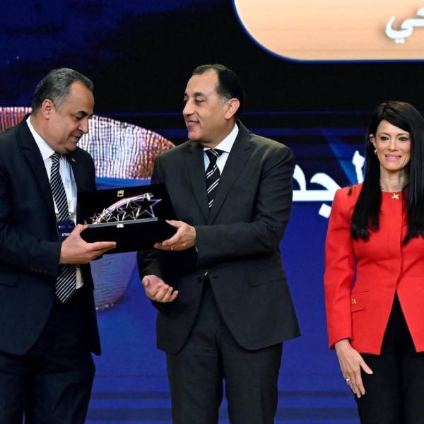 مياه القاهرة تحصد المركز الأول بـ ”جائزة مصر للتميز الحكومي” عن مركز خدمة عملاء مصر الجديدة