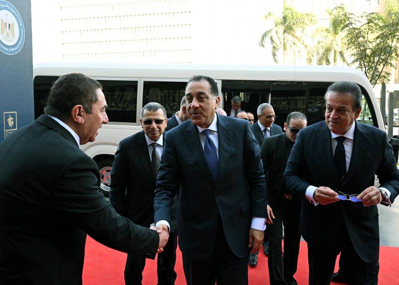 باعتباره نموذجًا متقدمًا للشراكة بين القطاعين العام والخاص:  رئيس الوزراء يشهد افتتاح مستشفى كليوباترا التجمع (سكاي)