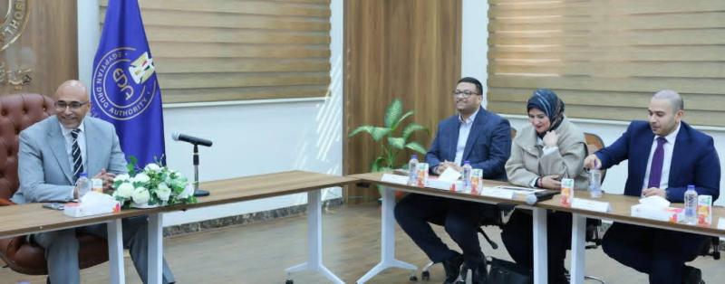 هيئة الدواء تبحث مع ممثلي غرفة صناعة الدواء والموزعين ونقابة الصيادلة آليات تنفيذ قرار سحب الأدوية منتهية الصلاحية وتعزيز ضبط السوق الدوائي
