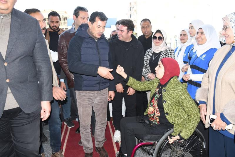 وزير الشباب والرياضة ومحافظ دمياط يعقدان لقاءً حوارياً مفتوحاً مع القوى الشبابية بمركز الابتكار الشبابي والتعلّم بدمياط الجديدة