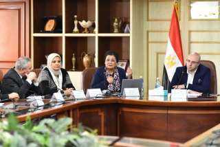 نائب وزير الصحة في بني سويف: توحيد الرسائل السكانية:  نحو ولادة طبيعية آمنة وأسر أكثر صحة