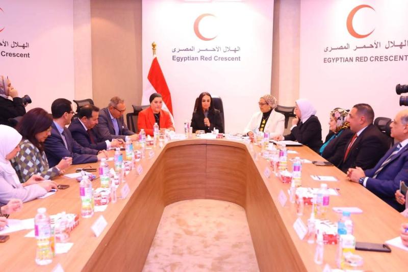 وزيرة التضامن الاجتماعي تشهد توقيع الهلال الأحمر المصري ستة بروتوكولات لتعزيز الشراكة المؤسسية