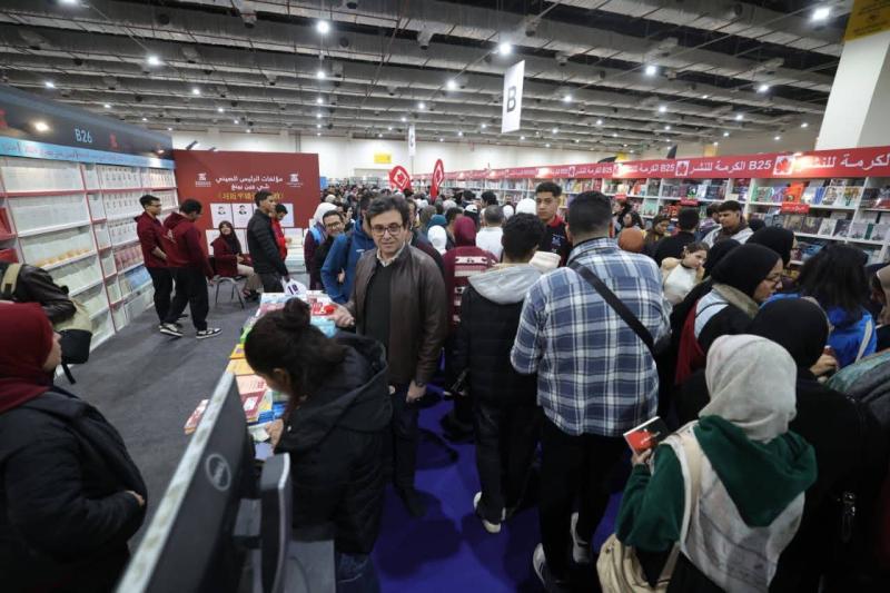 وزير الثقافة يعلن تخطي معرض القاهرة الدولي للكتاب في دورته الـ57 حاجز الثلاثة ملايين زائر خلال أسبوعه الأول