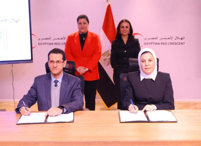 وزيرة التضامن الاجتماعي تشهد توقيع الهلال الأحمر المصري ستة بروتوكولات لتعزيز الشراكة المؤسسية