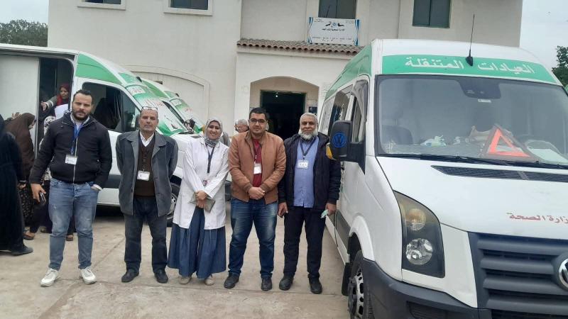 الكشف على ١٠٠٦ مواطن خلال قافلة طبية مجانية بقرية أبو السحما مركز شبراخيت بوجود ١٠ عيادات طبية متنقلة