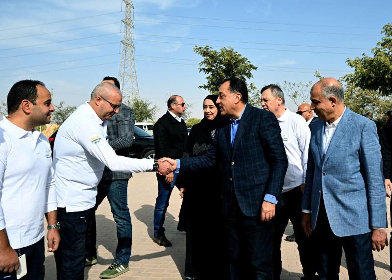 في مستهل جولته اليوم بمشروعات تنموية وخدمية بمحافظة المنيا:  رئيس الوزراء يتفقد التشغيل التجريبي لمصنع شركة القناة للسكر والاستعدادات لموسم بنجر السكر ٢٠٢٦