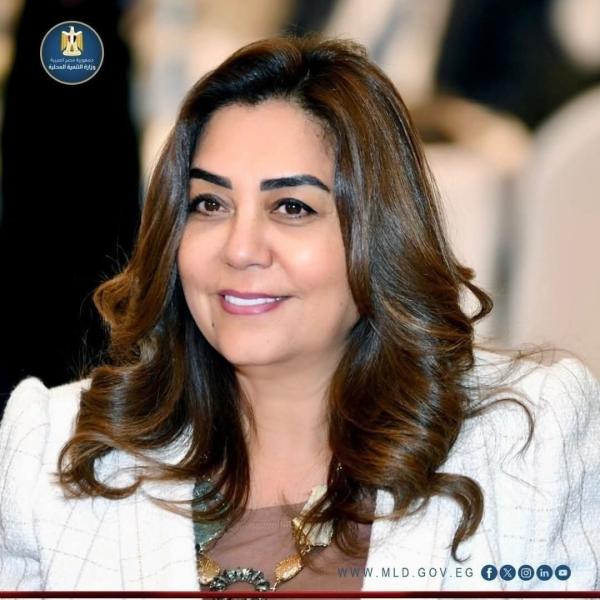 وزيرة التنمية المحلية تتلقى تقريرًا حول الموقف التنفيذي للمرحلة الرابعة من مبادرة «100 مليون شجرة»