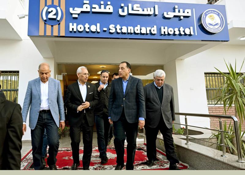 خلال زيارته اليوم لمحافظة المنيا:  رئيس الوزراء يفتتح أول فنادق جامعة المنيا