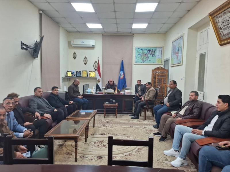 عقد إجتماع لمناقشة تجهيزات معارض ” أهلاً رمضان ” بحوش عيسي