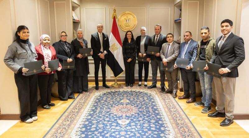 وزيرة التضامن الاجتماعي تكرم إدارة الرعاية البديلة لتميزها خلال شهر يناير